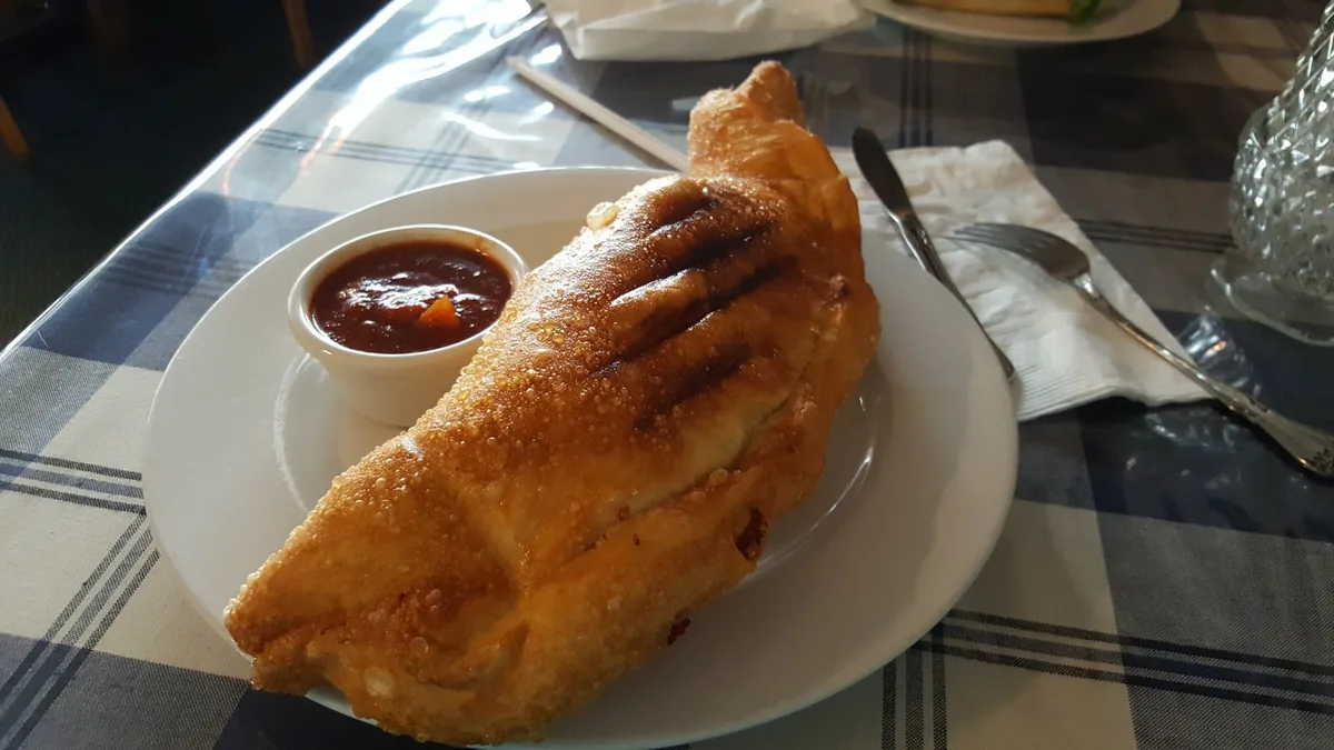 De Parsia's Restaurant & Catering: Restaurant Food And Dining Photo