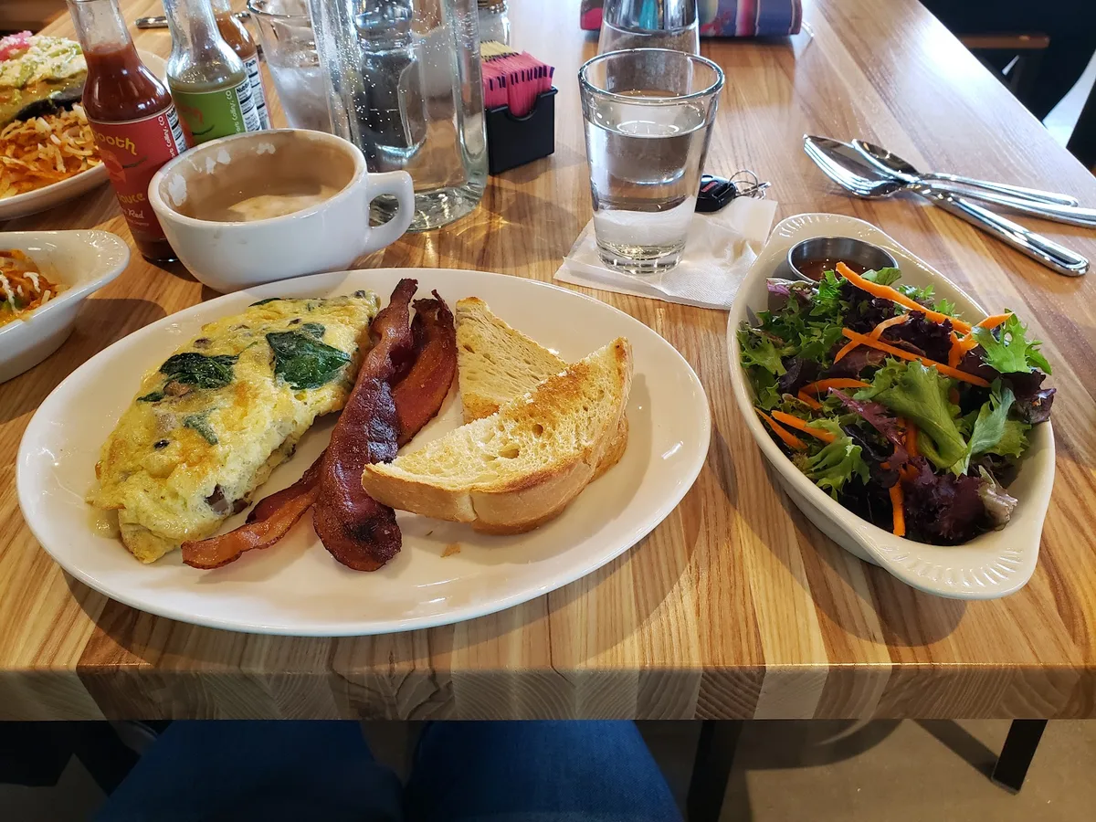 Urban Egg: Restaurant Photograph
