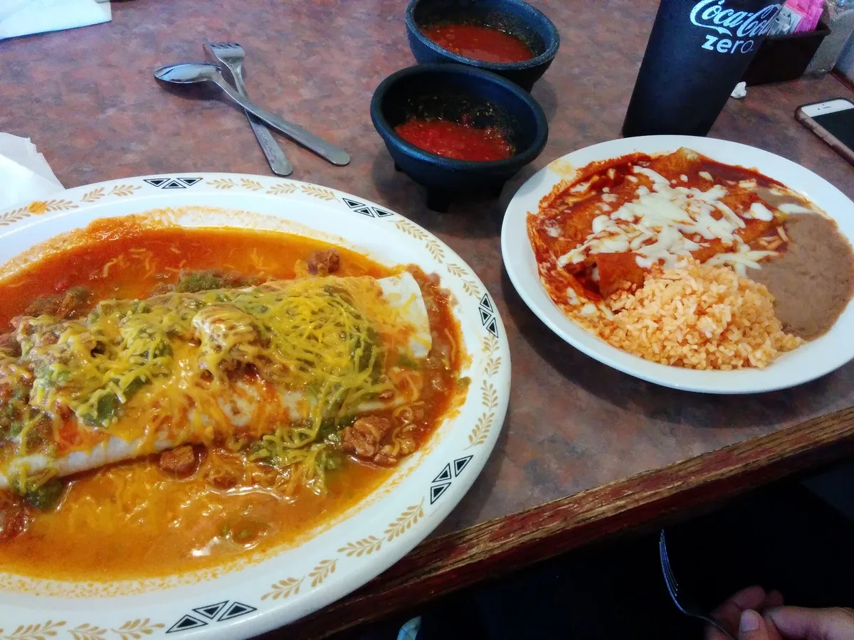 Angela's Cafe: Restaurant Food And Dining Photo