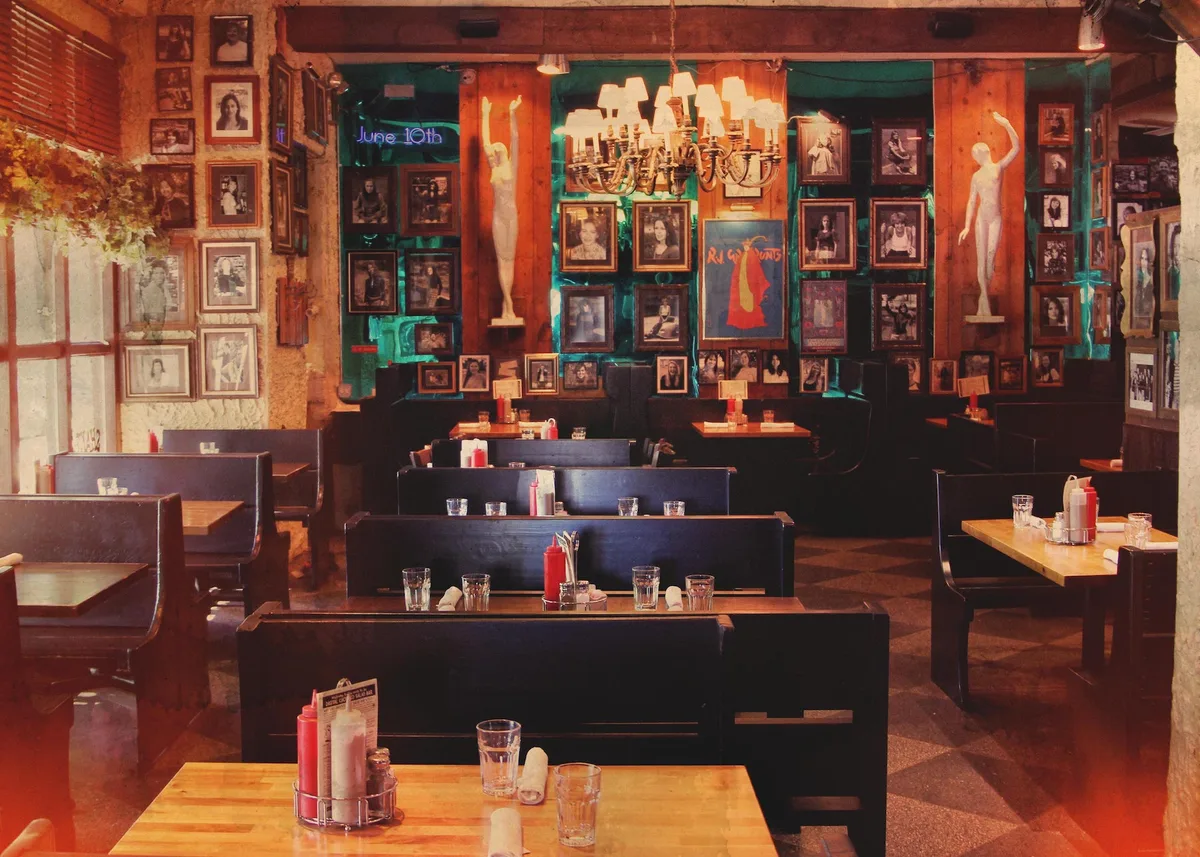 R.J. Grunts: Restaurant Photograph