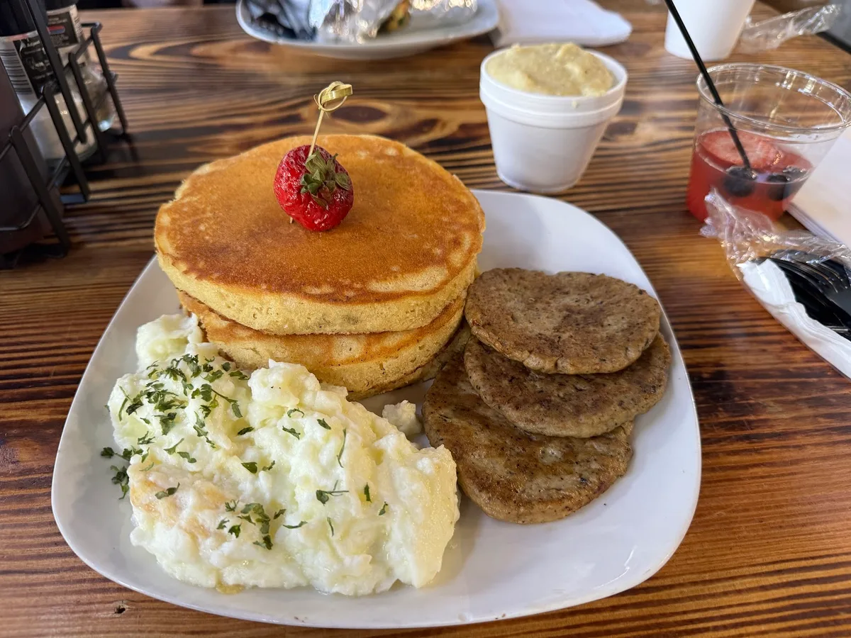 Memphis Toast: Restaurant Photograph