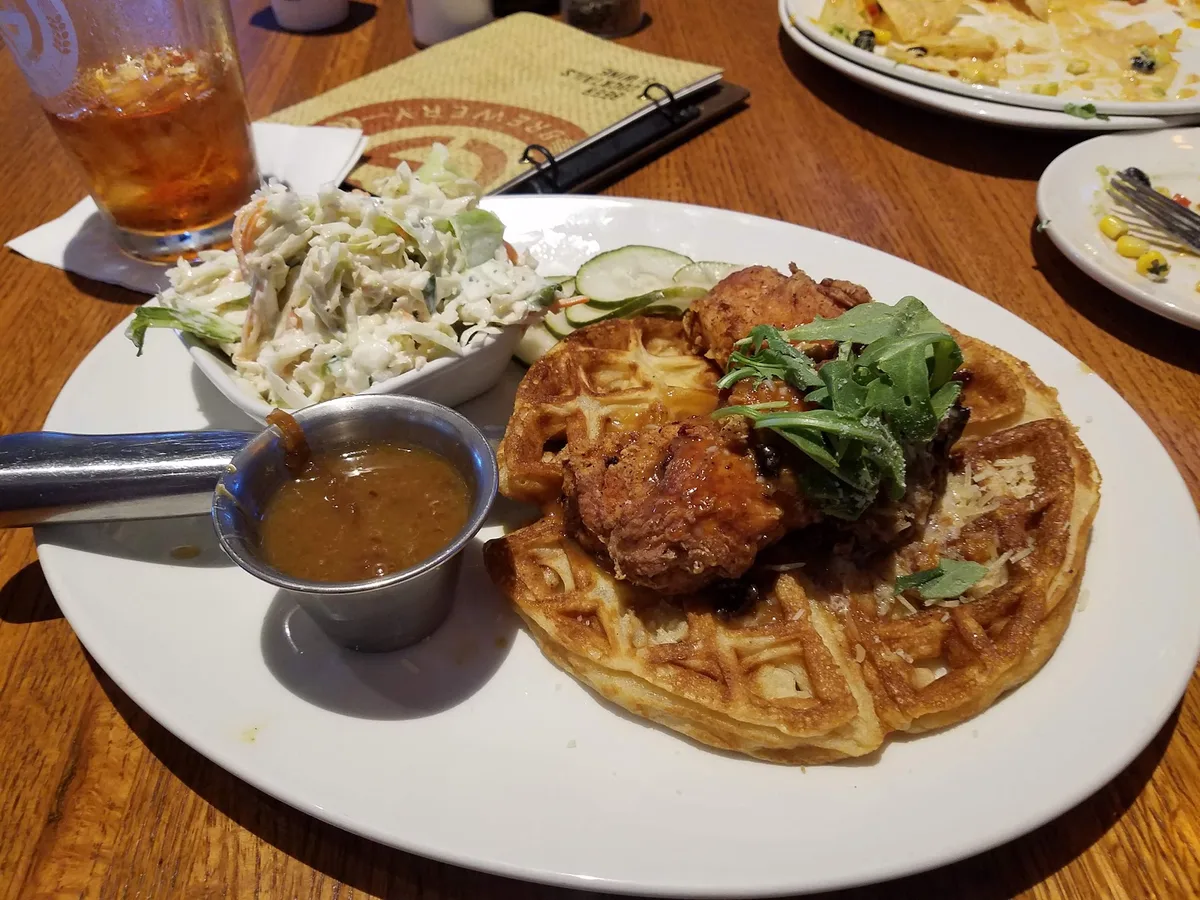 Granite City Food & Brewery: Restaurant Photograph