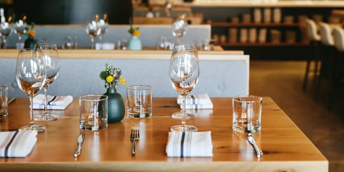 Chickadee: Restaurant Photograph