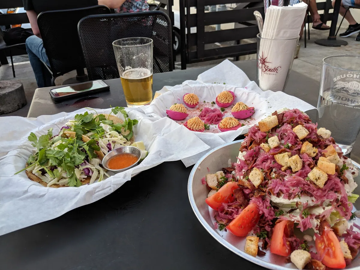 Tap Union Freehouse: Restaurant Photograph