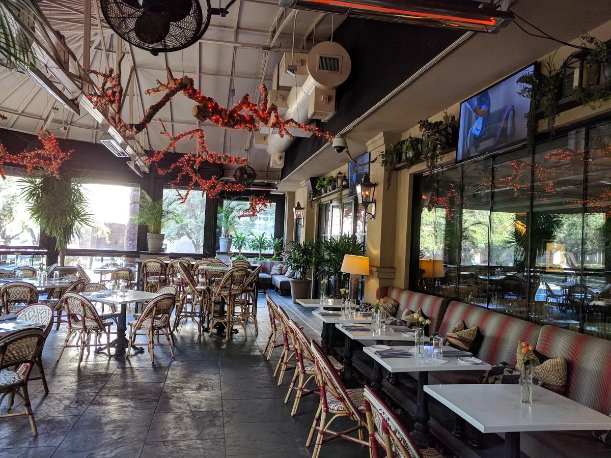 Monarch: Restaurant Photograph