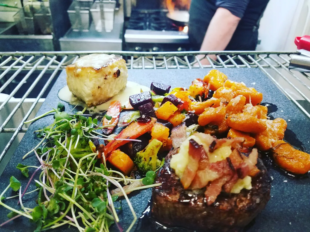 Bari Trattoria: Restaurant Food And Dining Photo