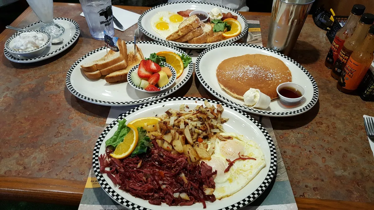 Black Bear Diner Elk Grove