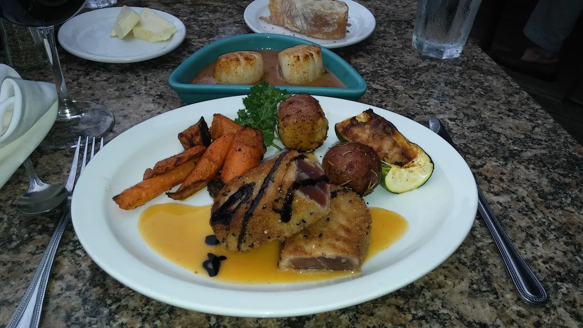 Brave New Restaurant: Restaurant Food And Dining Photo