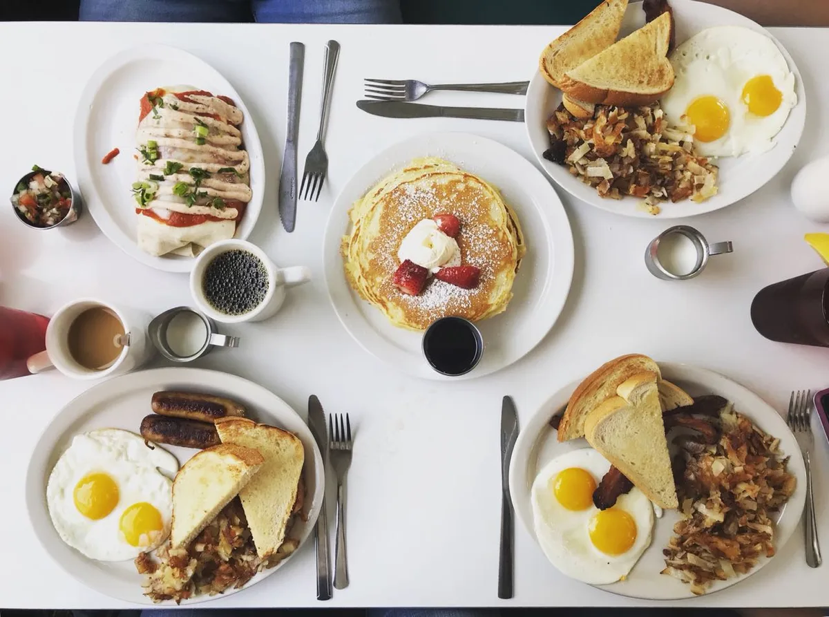 Hi-Lo Diner: Restaurant Food And Dining Photo
