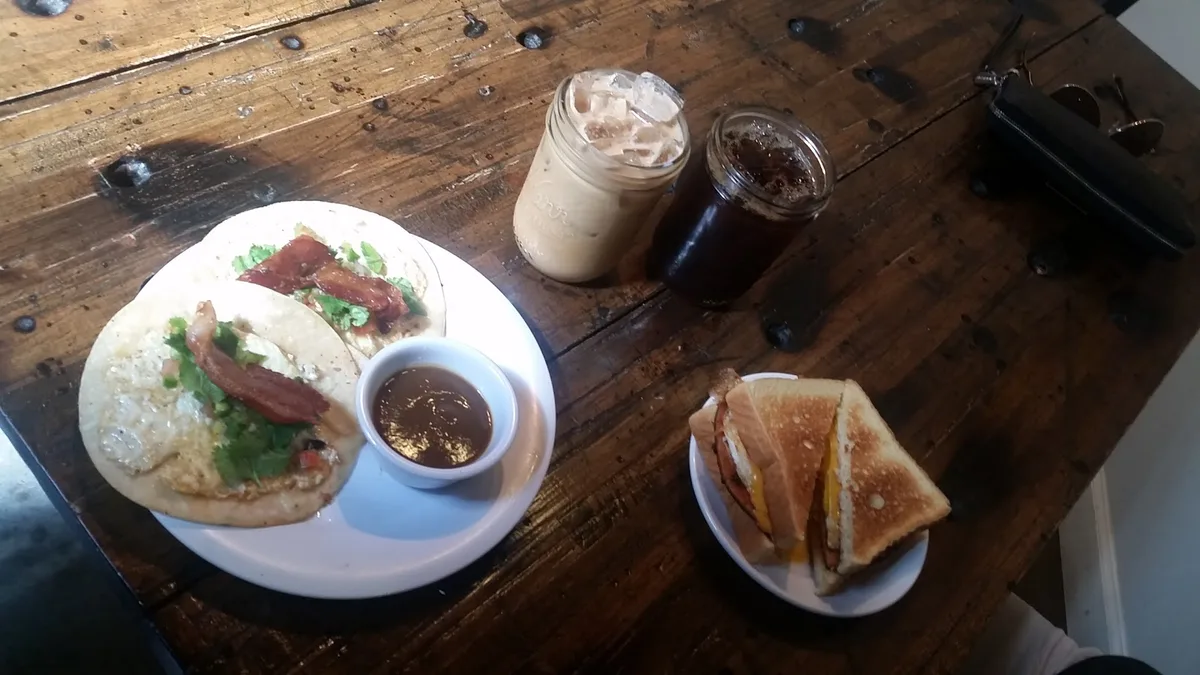 Mugs Cafe | Argenta: Restaurant Food And Dining Photo