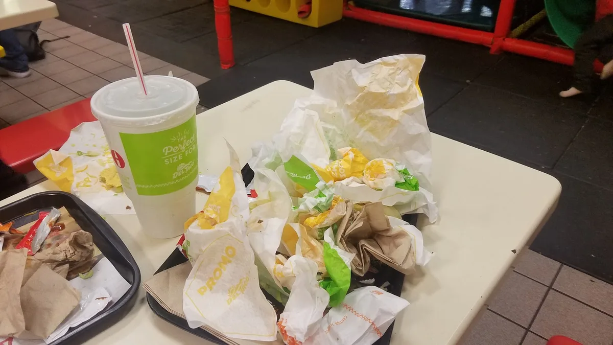 Del Taco: Restaurant Food And Dining Photo