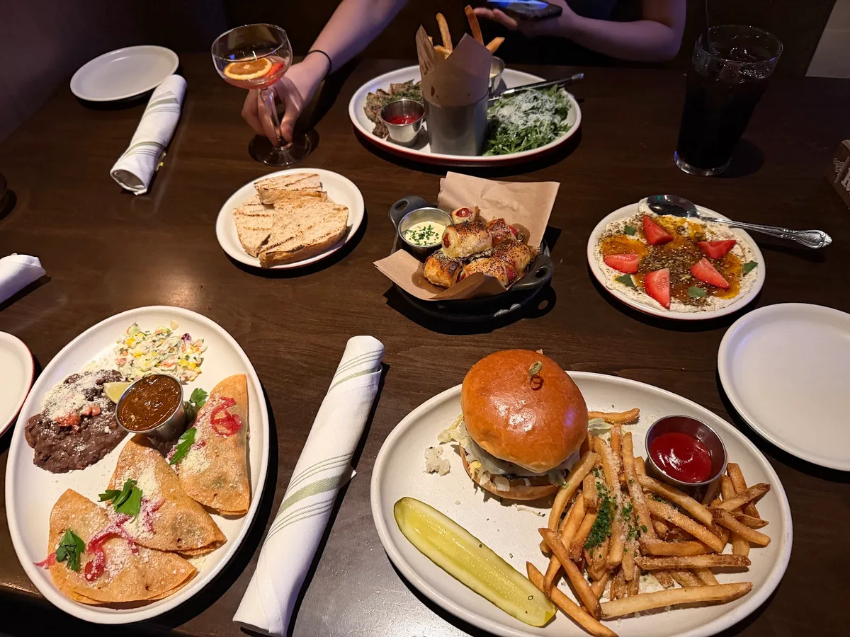 Culinary Dropout: Restaurant Photograph