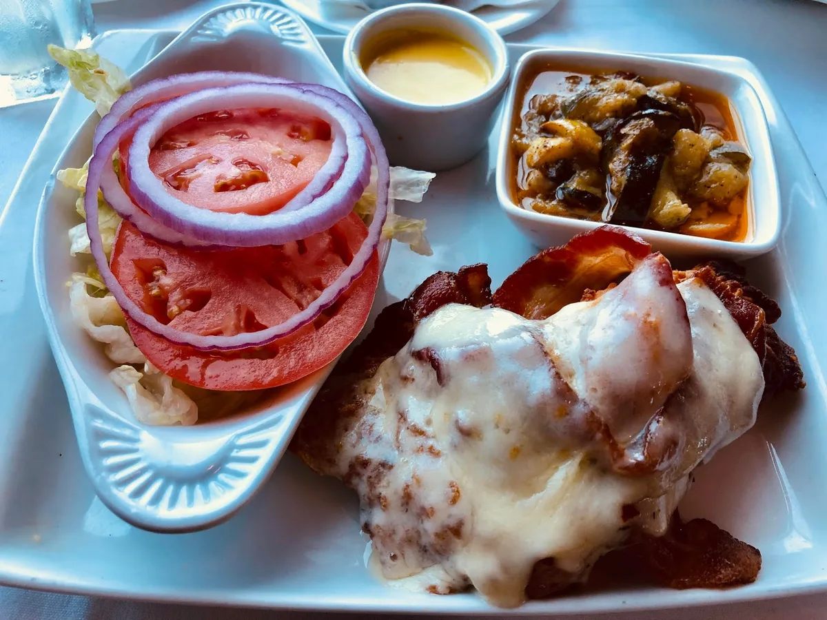 Dauphin’s Casual Fine-Dining: Restaurant Food And Dining Photo
