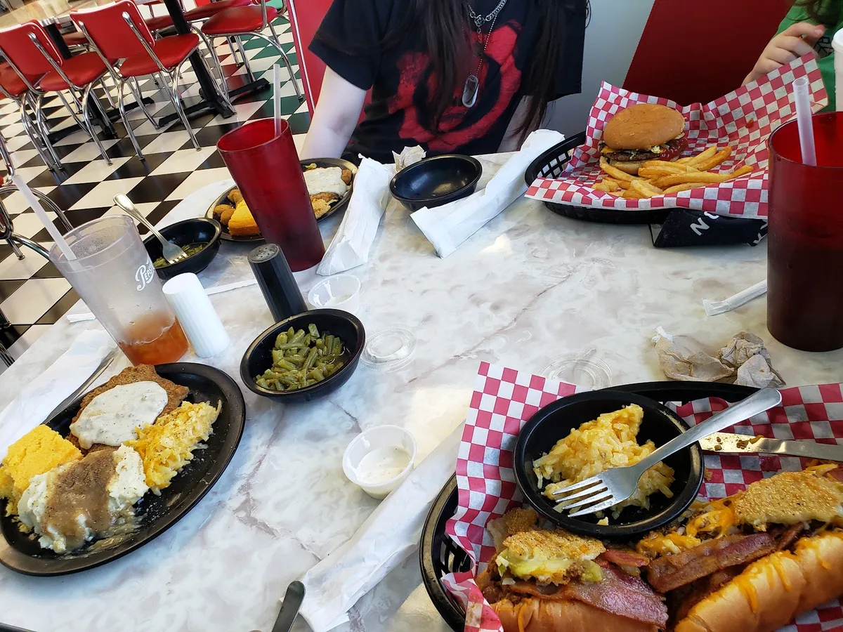 Bubby's Diner: Restaurant Food And Dining Photo