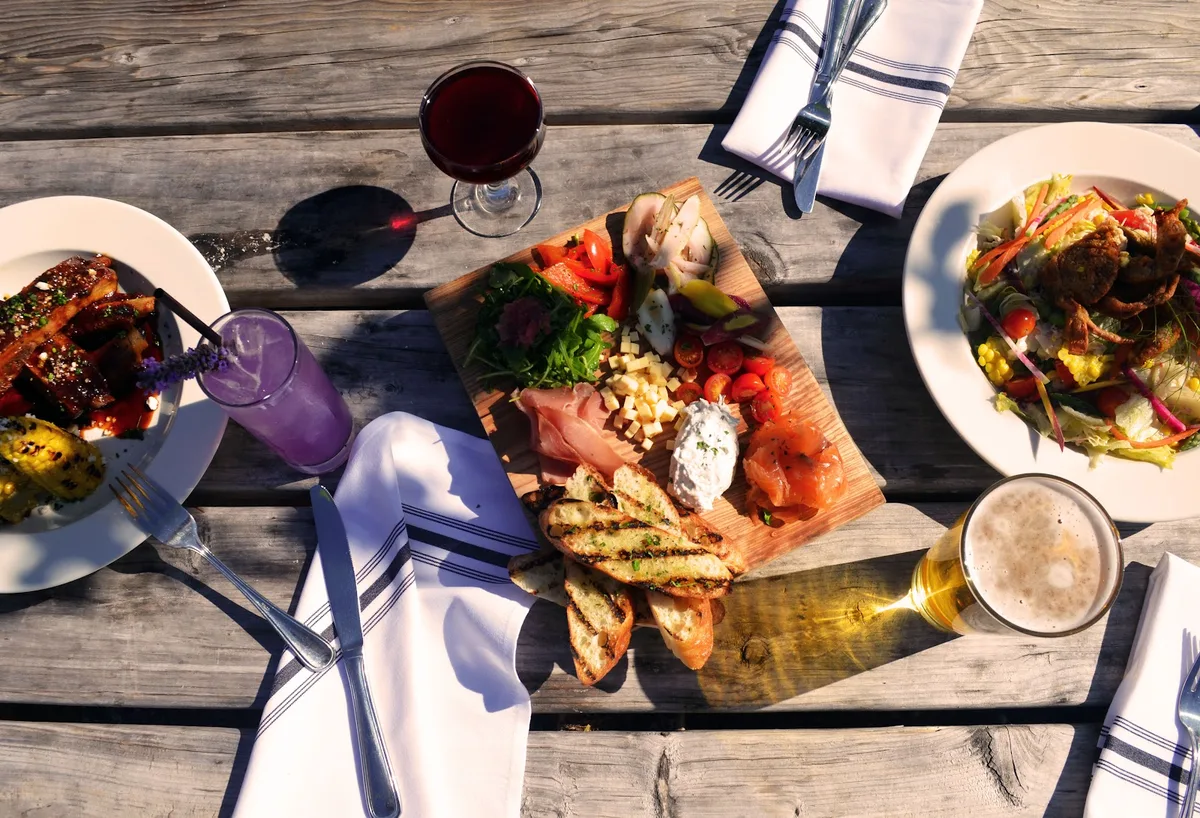 The Maple: Restaurant Photograph
