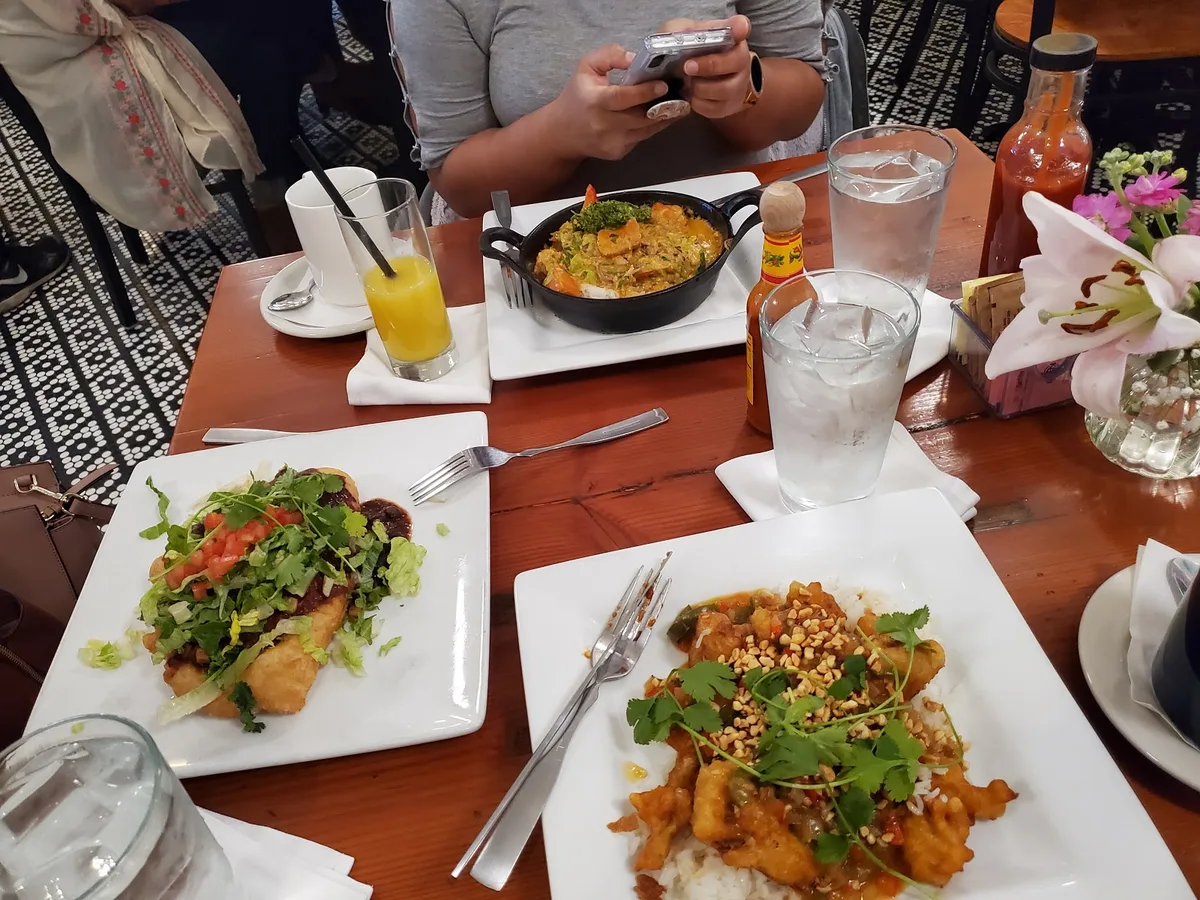 Picasso Cafe: Restaurant Food And Dining Photo