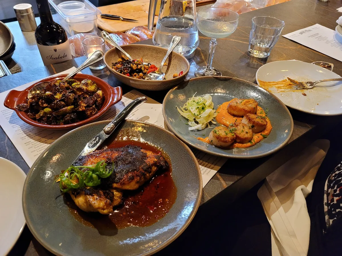 The Cozy Taberna: Restaurant Photograph
