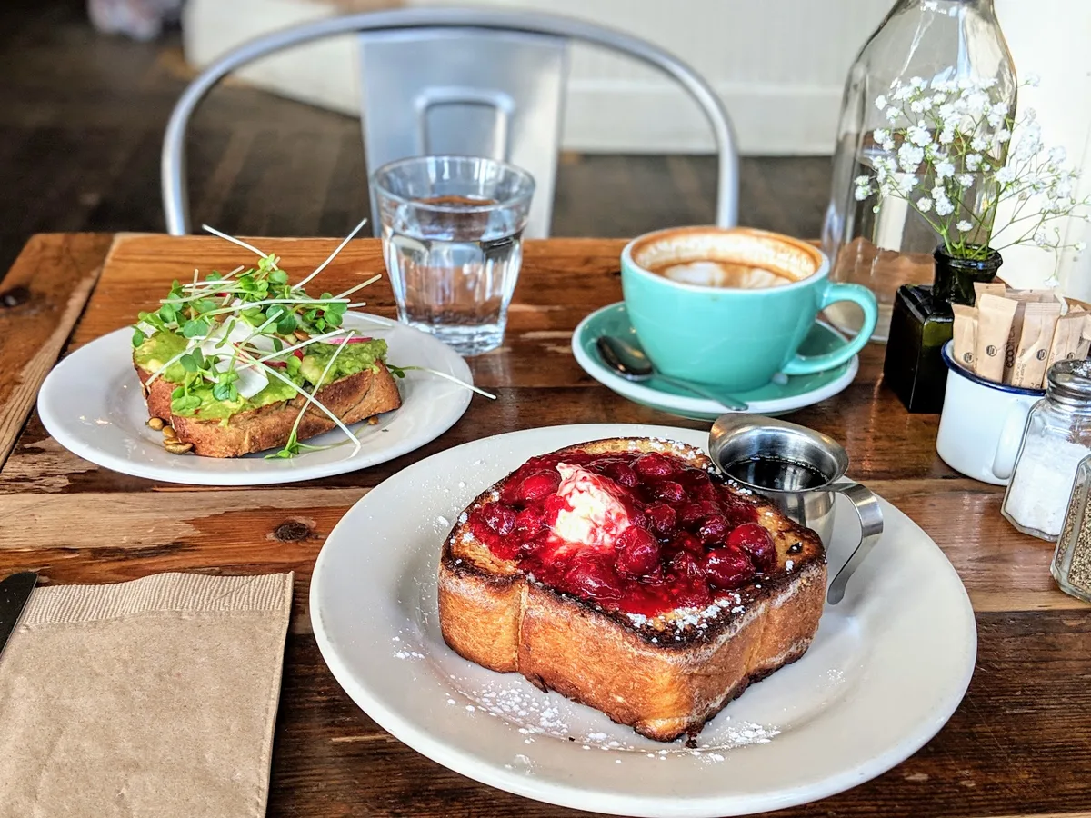 Oddfellows Café + Bar: Restaurant Photograph