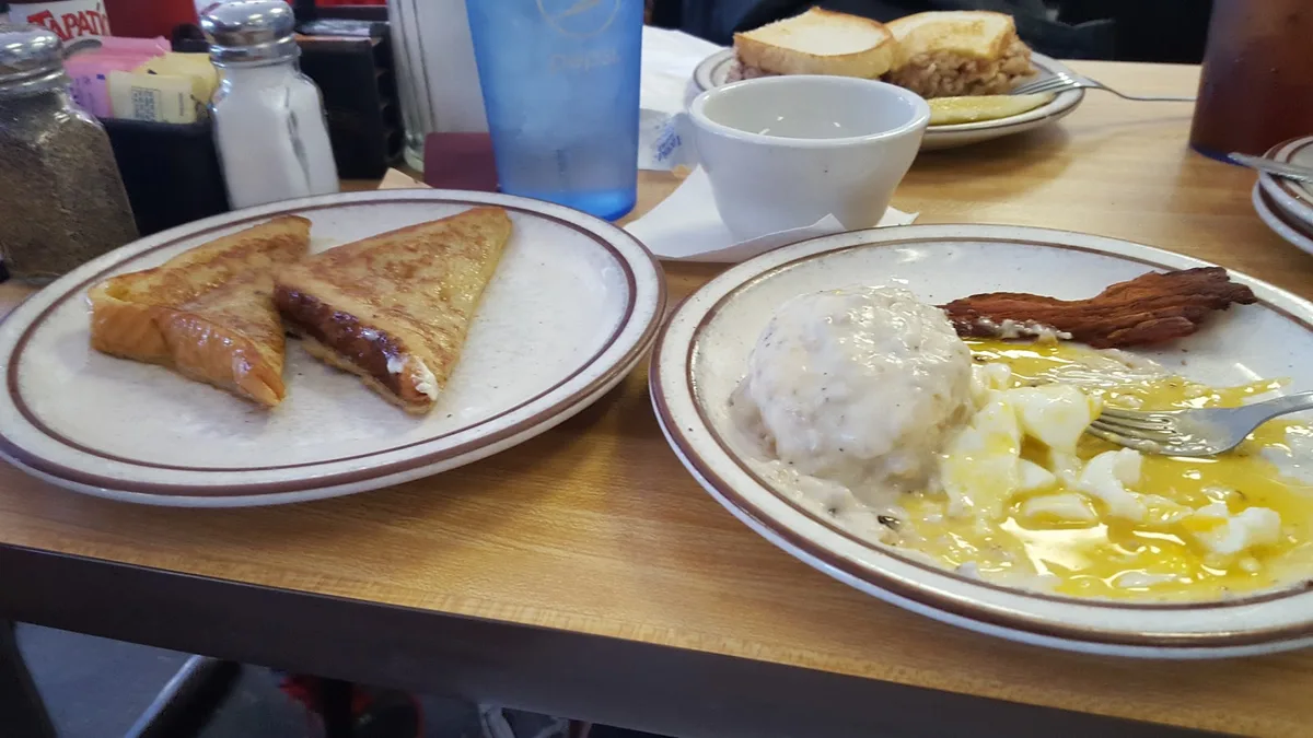 Sheldon's Luncheonette: Restaurant Food And Dining Photo