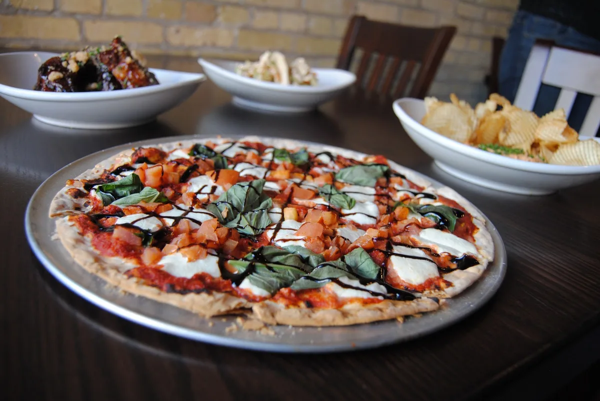 Oak Barrel Public House: Restaurant Food And Dining Photo