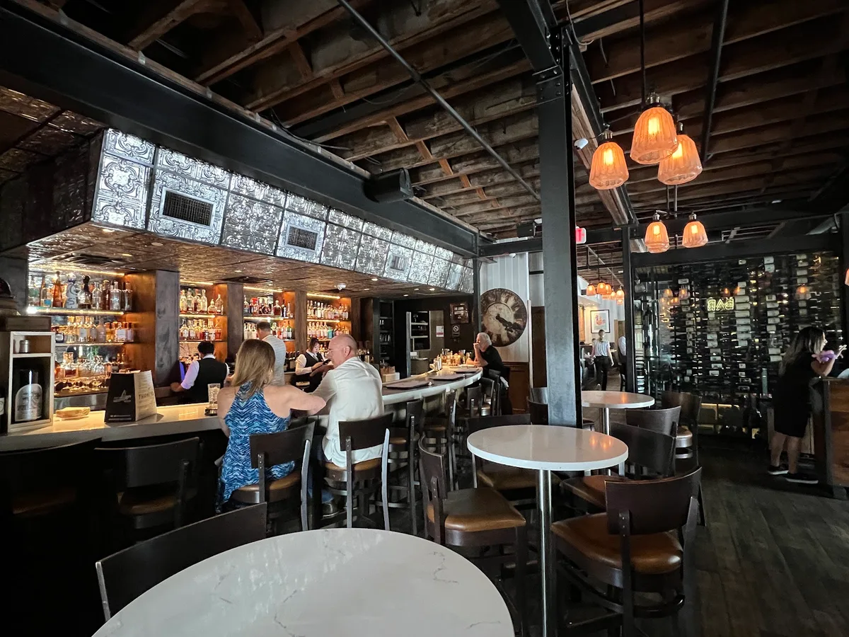 B&B Butchers & Restaurant: Restaurant Photograph