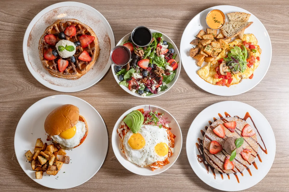 Rise & Dine Cuisine: Restaurant Photograph