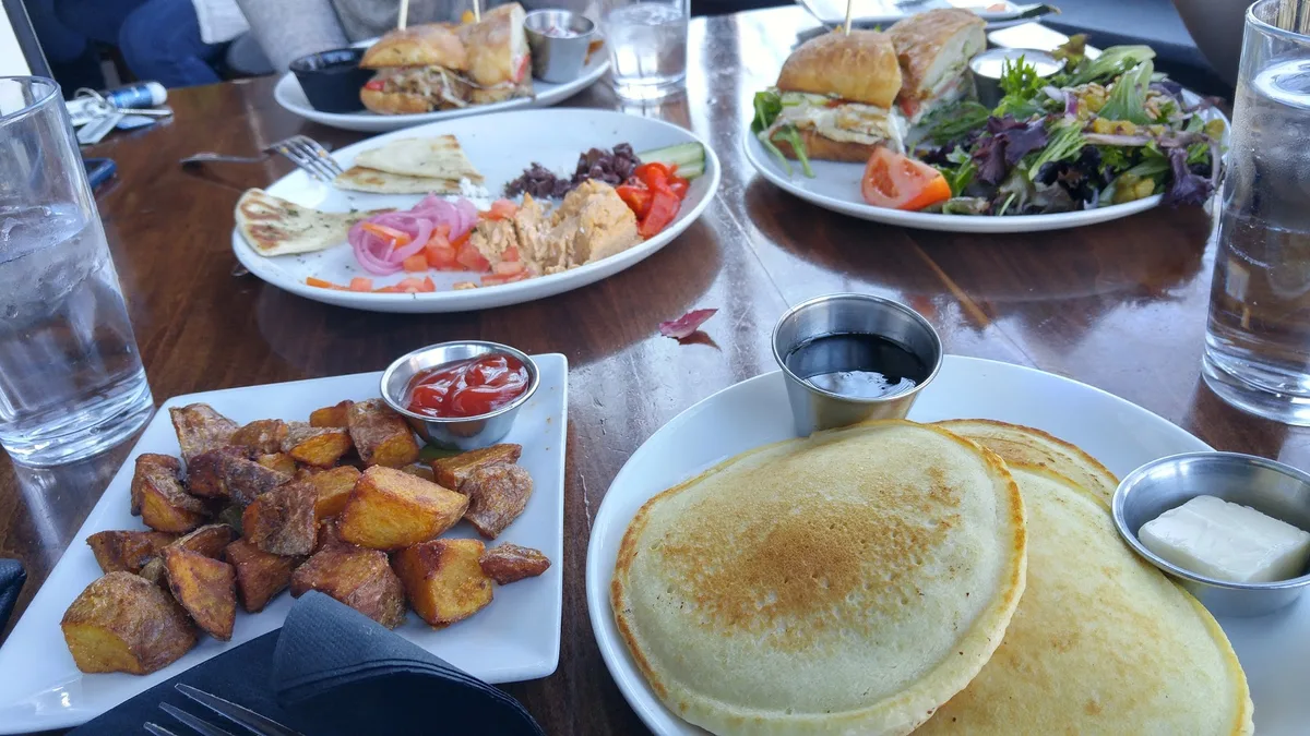 13th Street Pub and Grill: Restaurant Food And Dining Photo