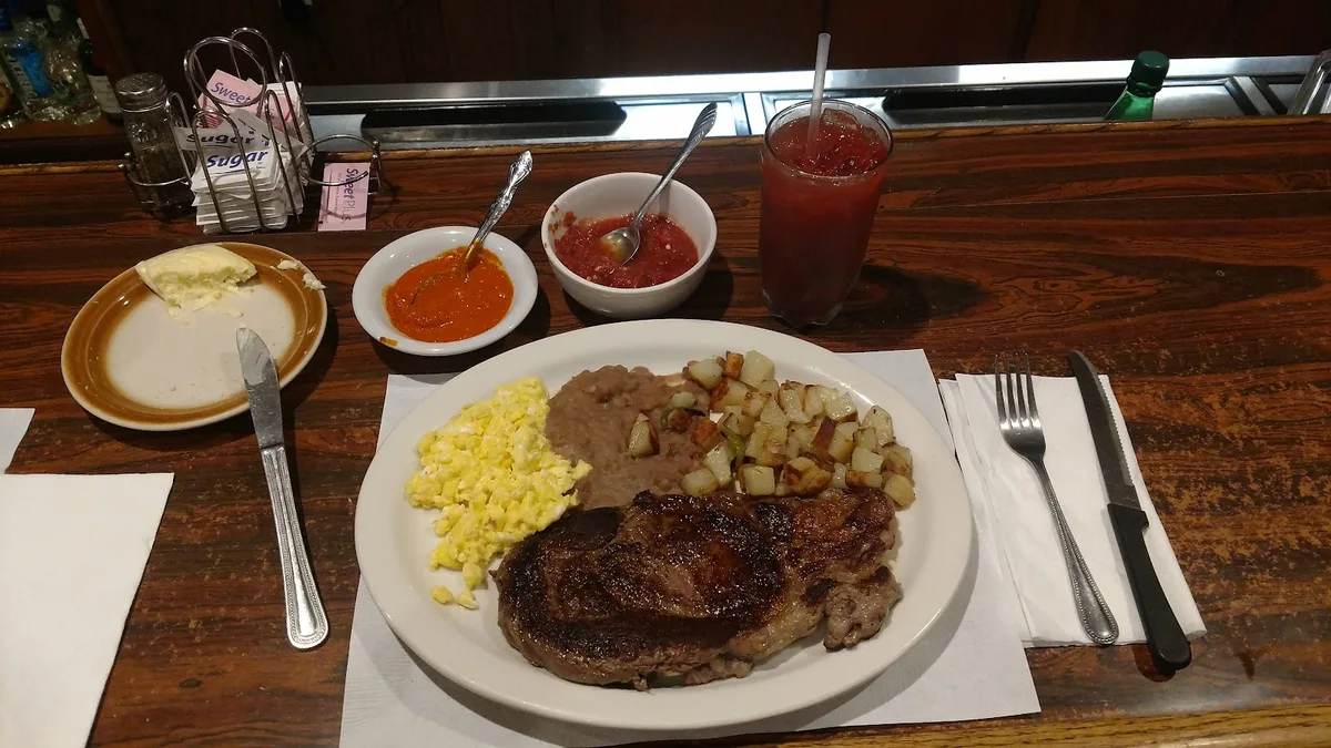 Taylor's Cafe: Restaurant Photograph