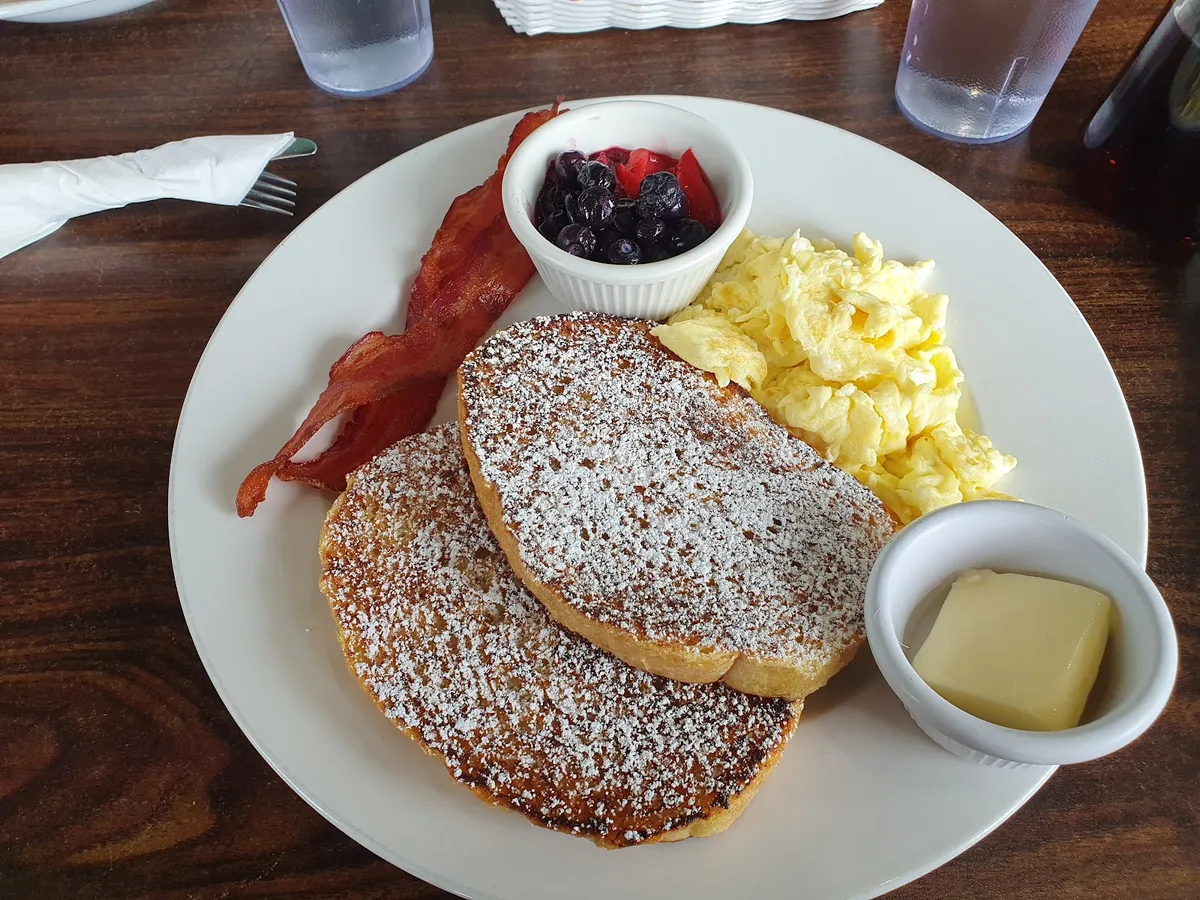 Cheeky Cafe: Restaurant Photograph