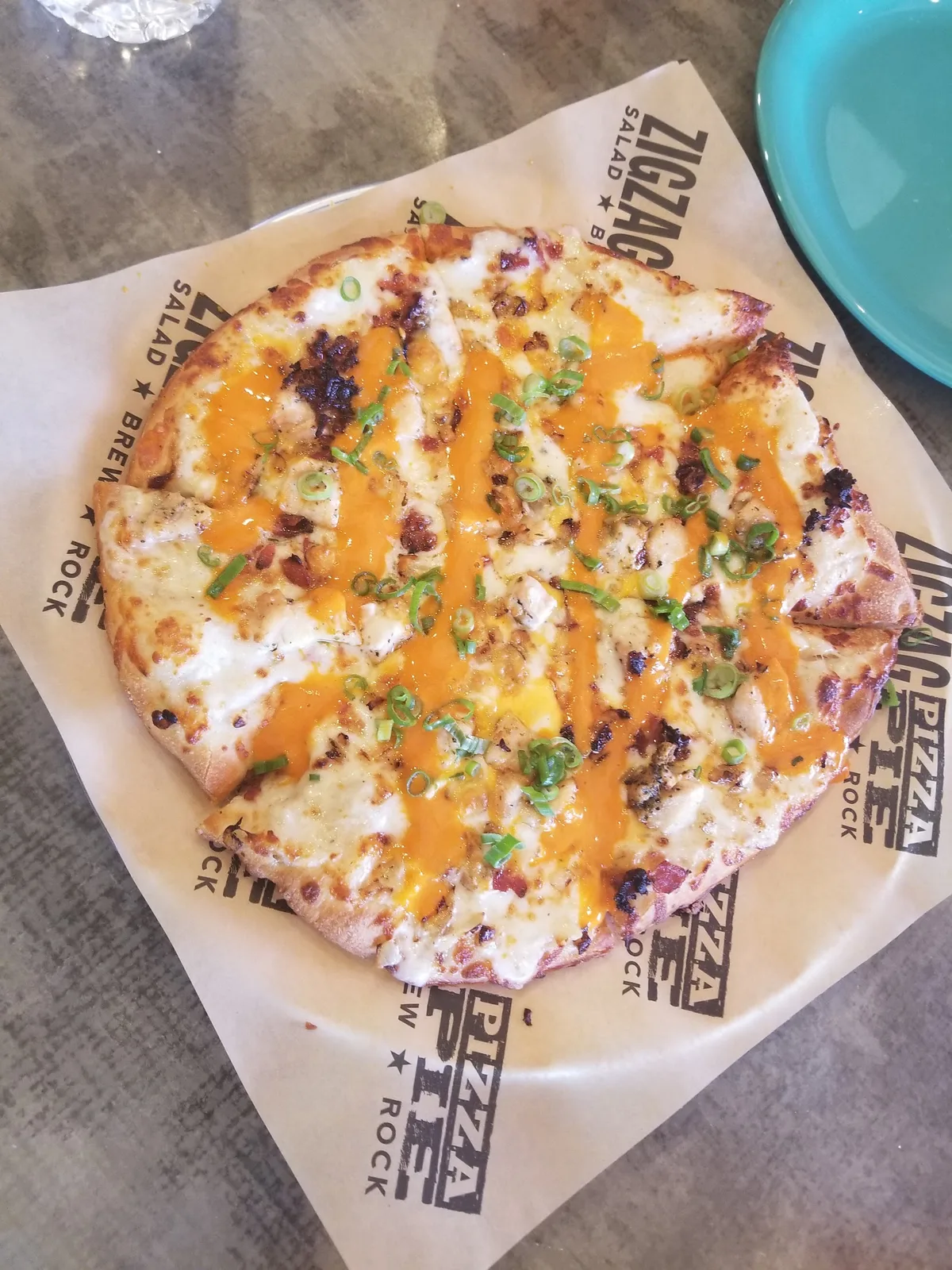 ZIGZAG Pizza: Restaurant Food And Dining Photo
