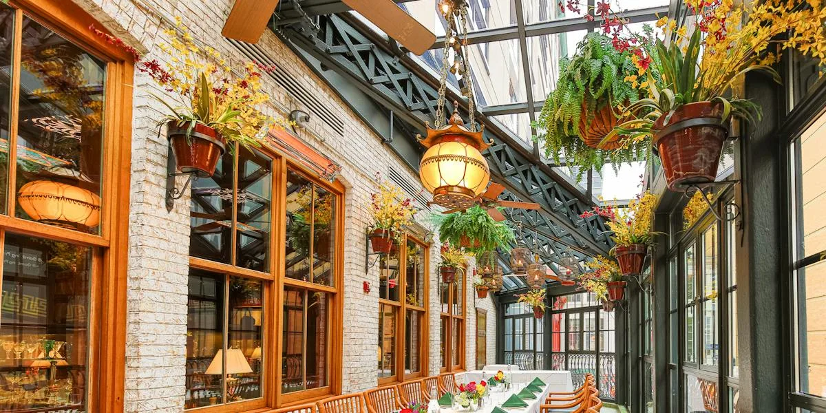 Clyde's of Gallery Place: Restaurant Photograph