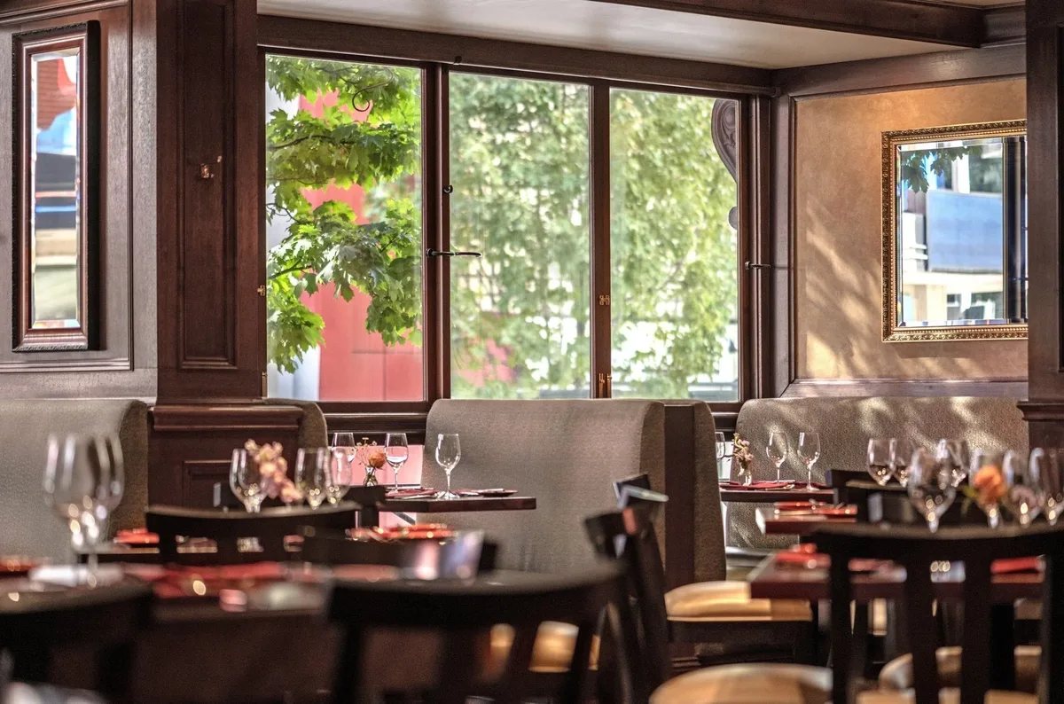 Margaux: Restaurant Photograph