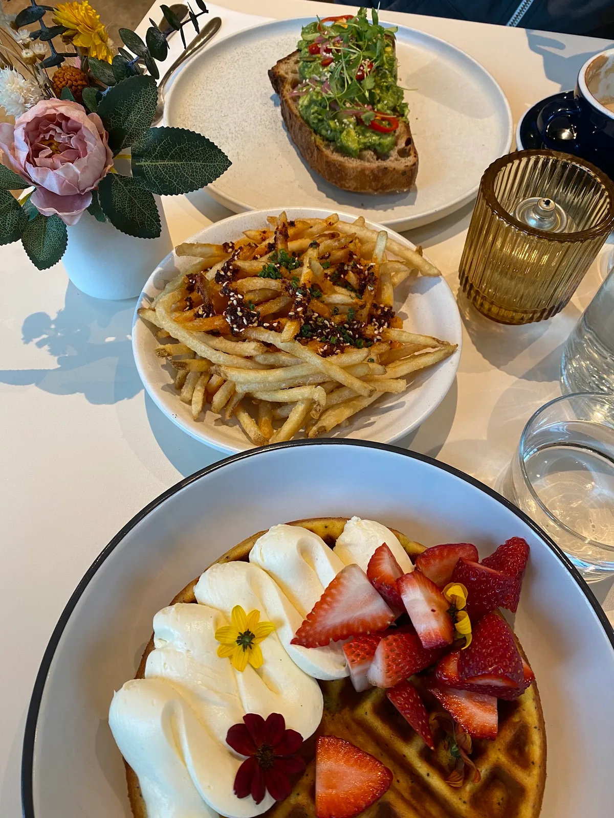 Two Hands: Restaurant Photograph