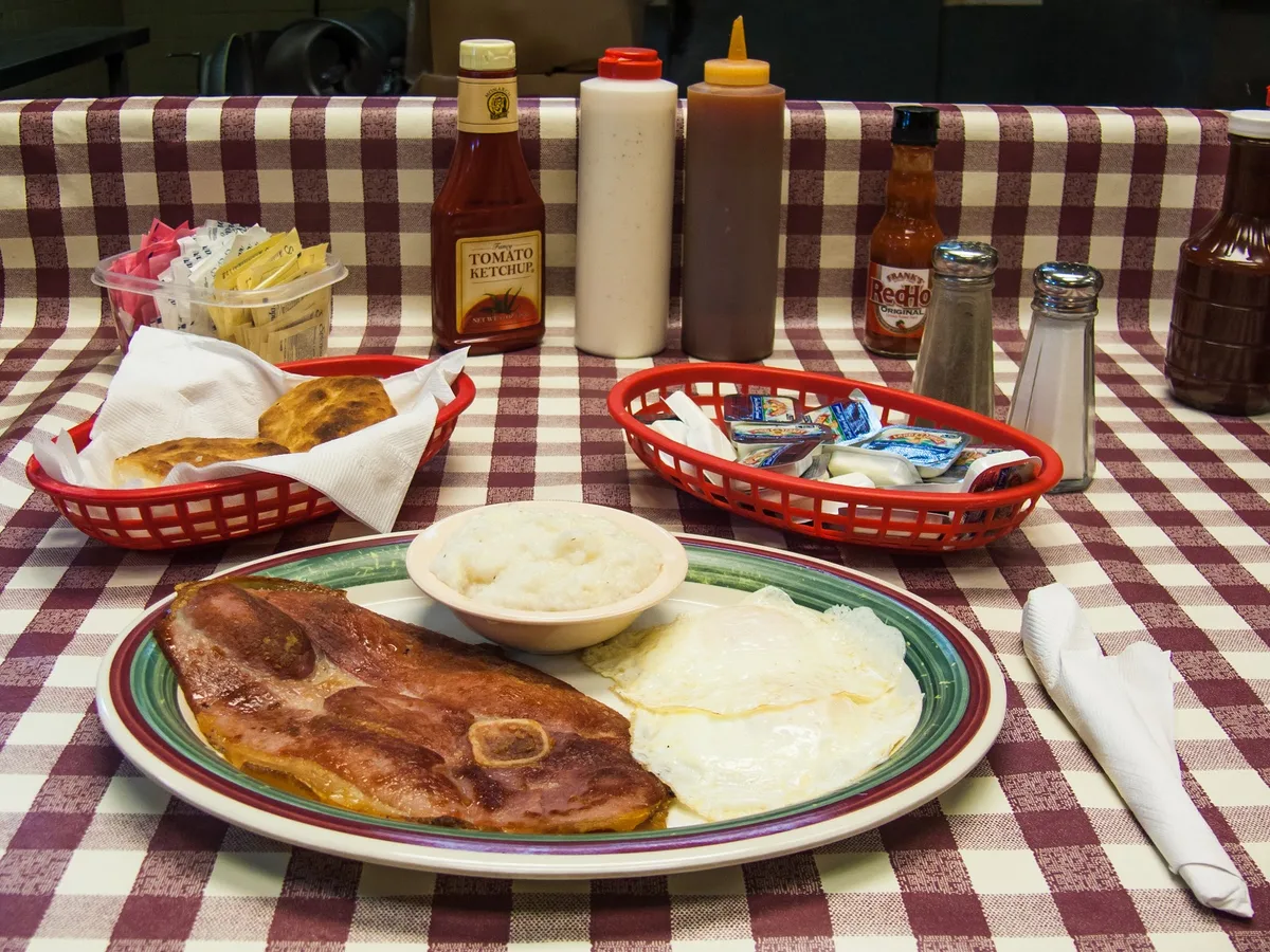 Gibson's Bar-B-Q: Restaurant Food And Dining Photo