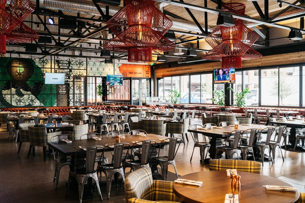 Culinary Dropout: Restaurant Photograph