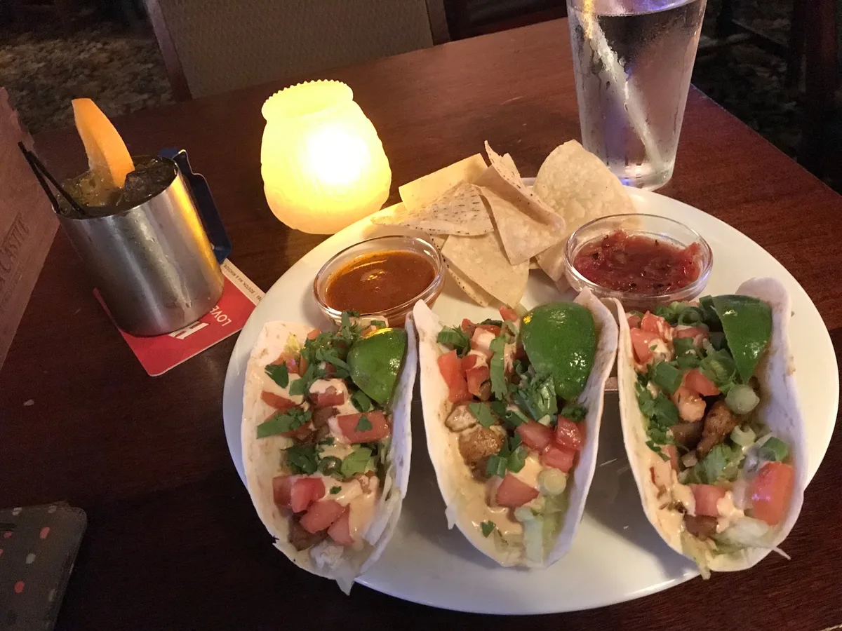Elephant & Castle (US): Restaurant Food And Dining Photo
