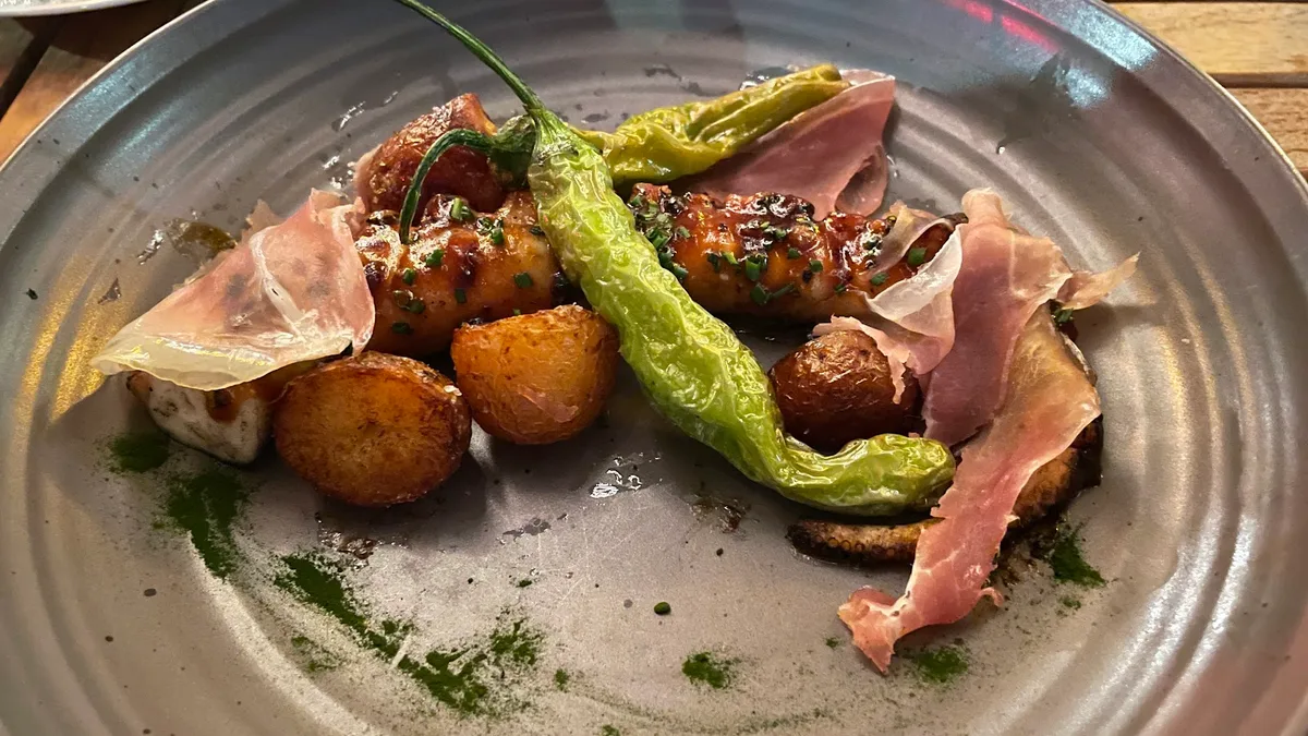 Bistro du Midi: Restaurant Photograph