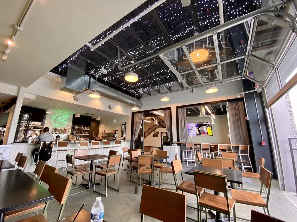 Apogee Coffee and Draft: Restaurant Photograph