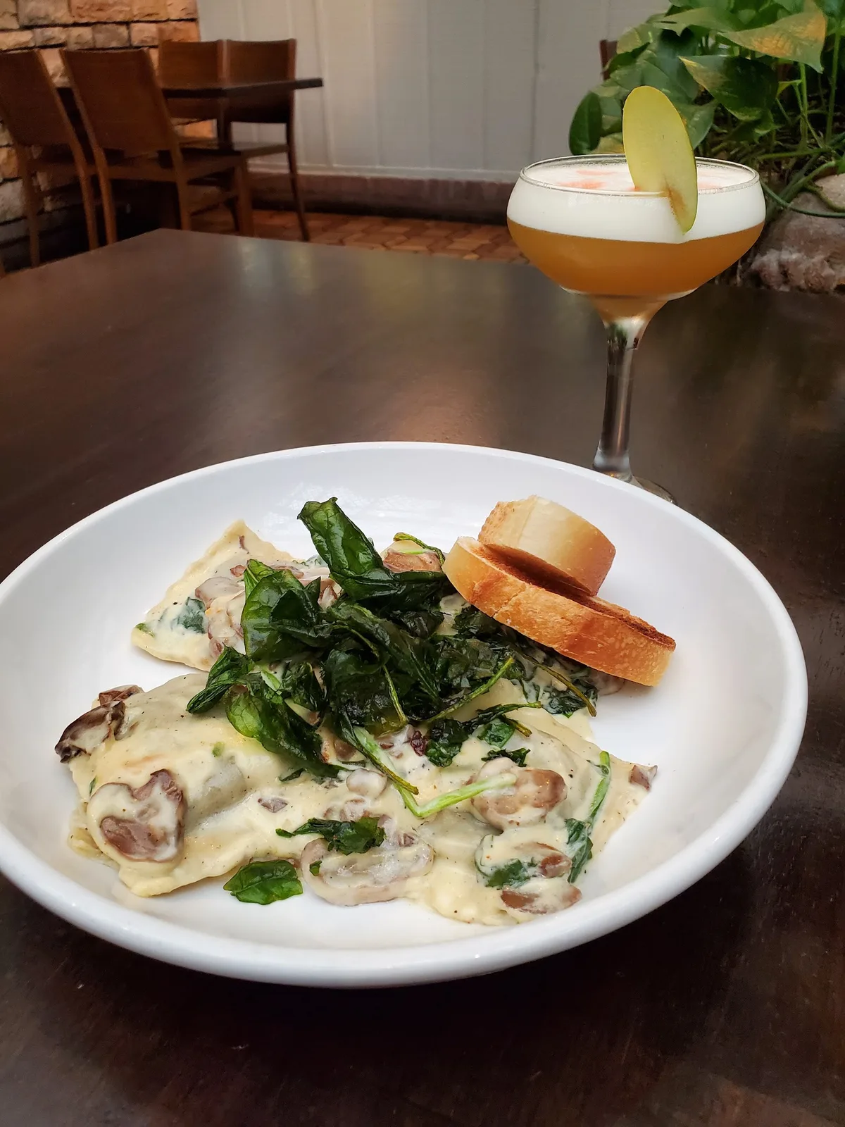 Heck's Café: Restaurant Food And Dining Photo