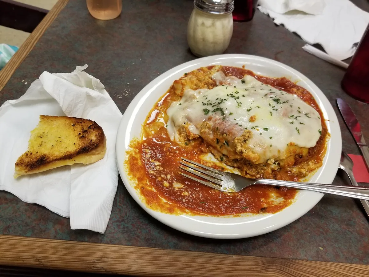 Grandpa's Diner: Restaurant Food And Dining Photo