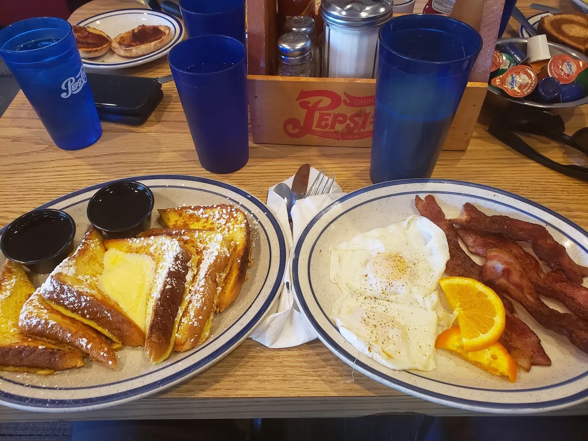 Eddie's Restaurant: Restaurant Food And Dining Photo