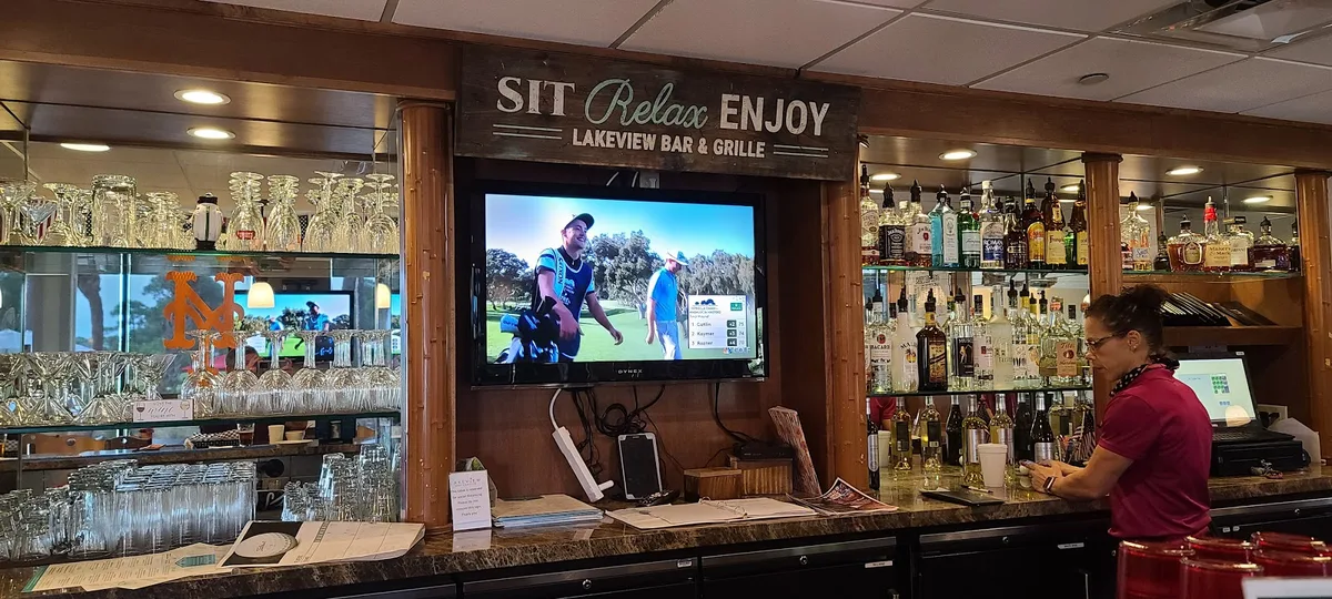 Lakeview Bar & Grille: Restaurant Food And Dining Photo