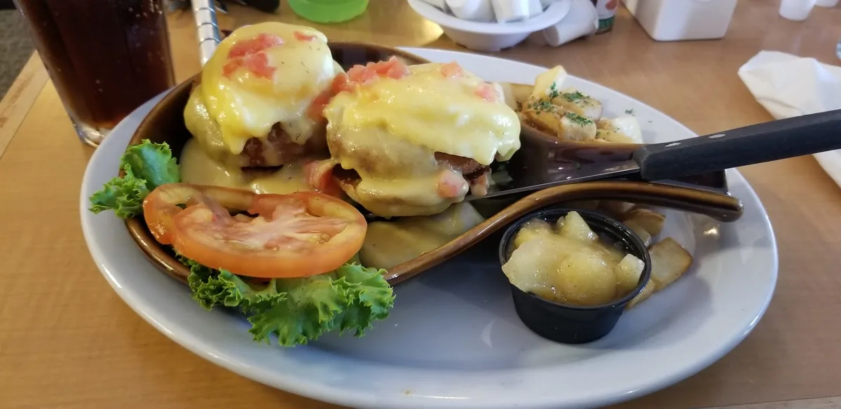 Le Peep: Restaurant Food And Dining Photo