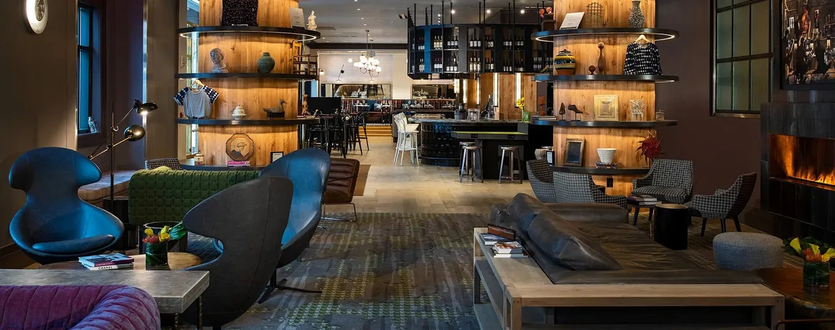 Franklin Social: Restaurant Photograph