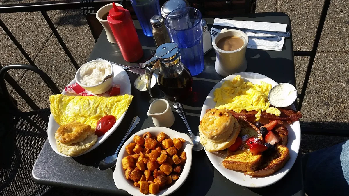 the DINER: Restaurant Photograph