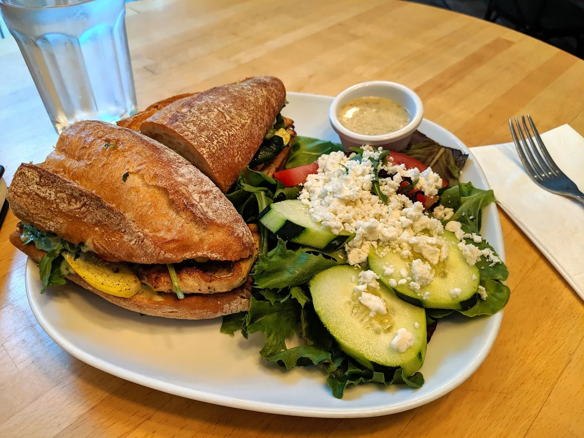 Byrek & Baguette: Restaurant Photograph