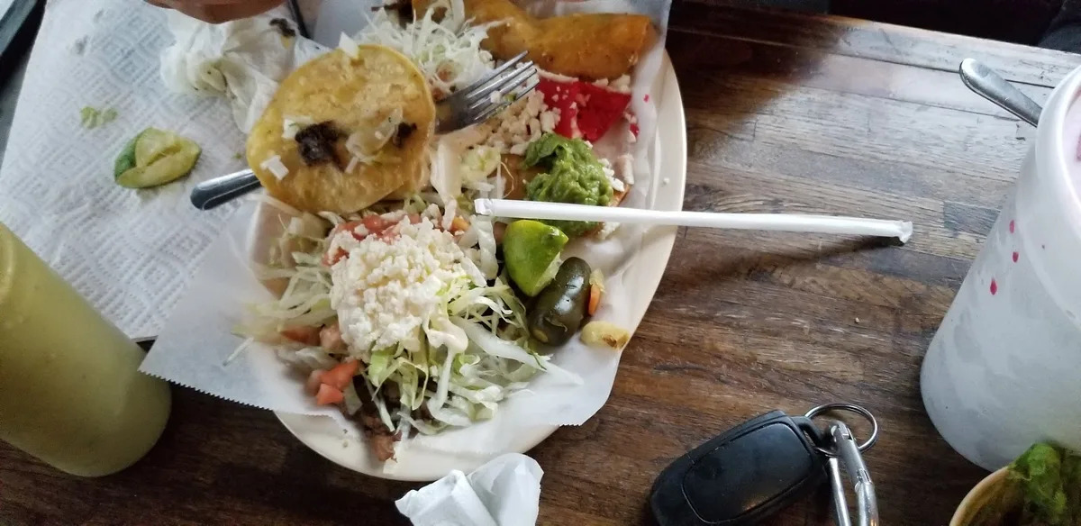 Pollos Asados La Fonda: Restaurant Food And Dining Photo