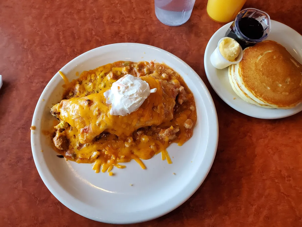 Wade's Cafe: Restaurant Food And Dining Photo