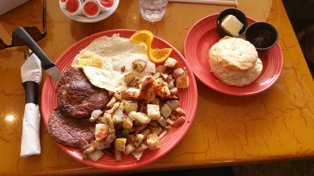 Restaurant photo: Four Sisters Cafe