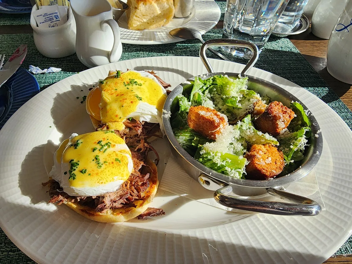 Jula's on the Potomac: Restaurant Photograph